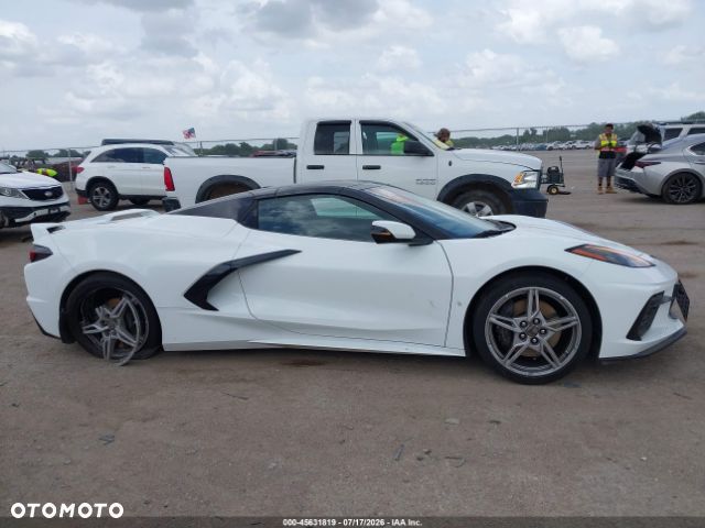Chevrolet Corvette - 13
