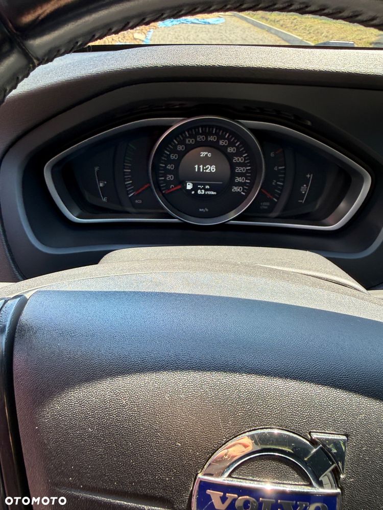 Volvo V40 D2 - 10