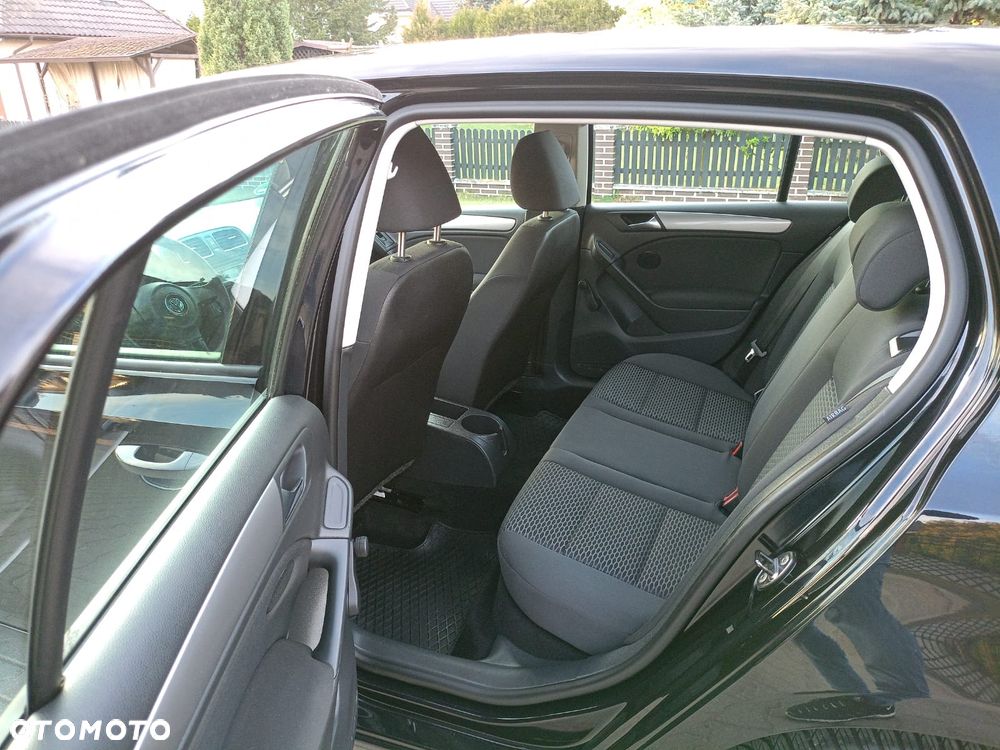 Volkswagen Golf - 11