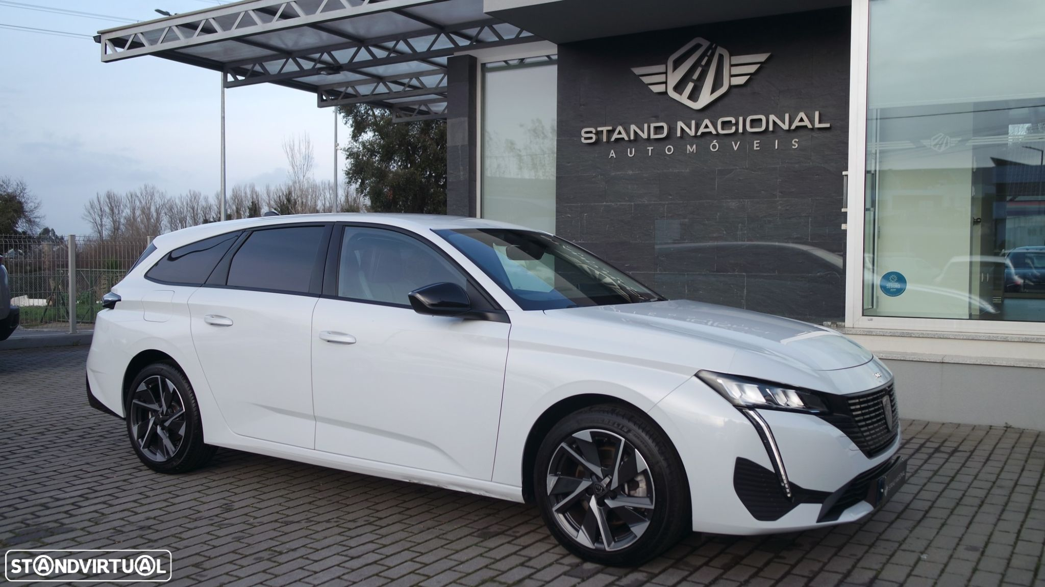 Peugeot 308 SW 1.2 PureTech Allure EAT8 - 10
