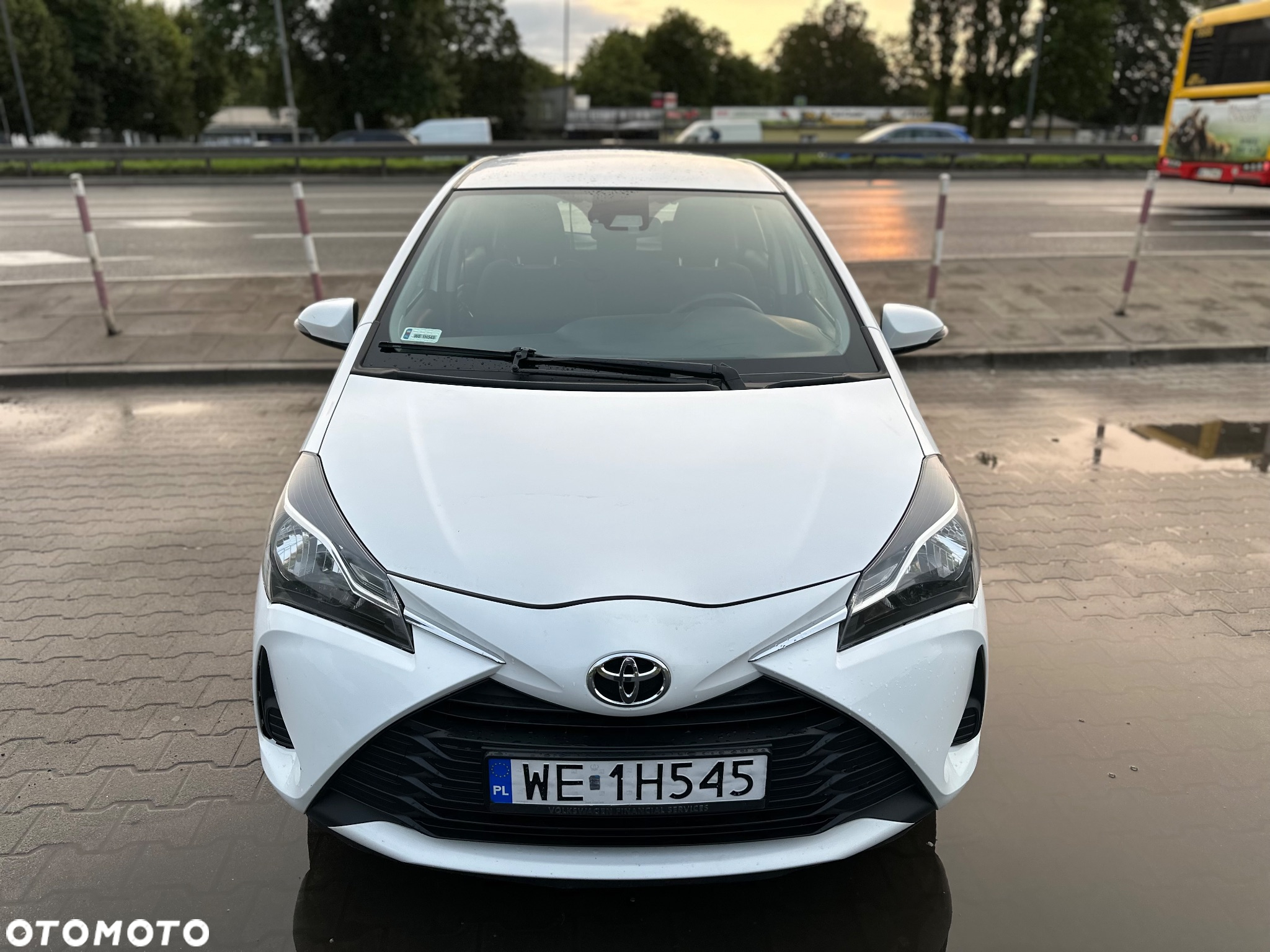 Toyota Yaris - 4