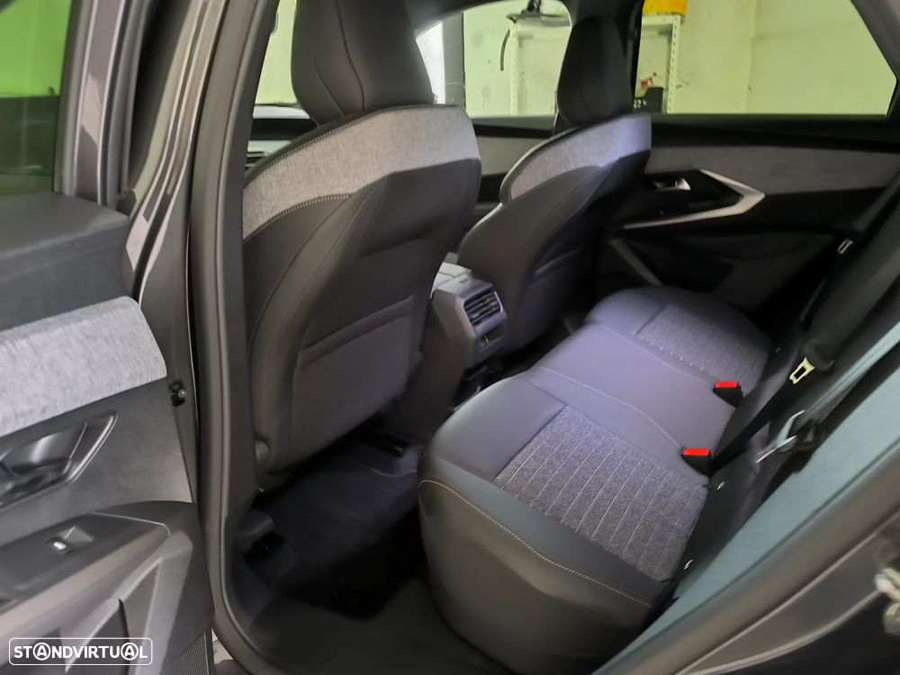 Peugeot 3008 1.2 Hybrid Allure e-DCS6 - 12