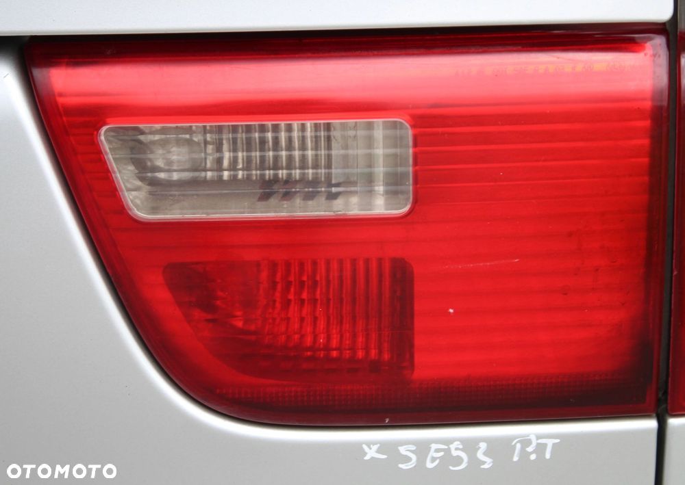 LAMPA PRAWY TYŁ W KLAPĘ BMW X5 E53 LIFT - 1