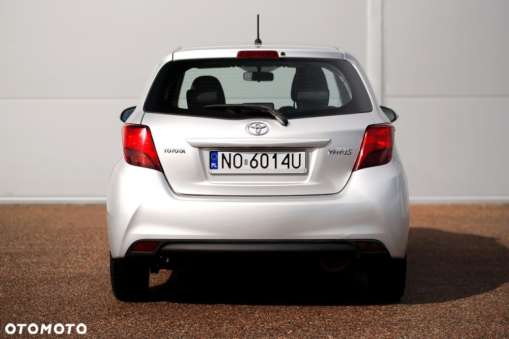 Toyota Yaris 1.0 Premium EU6 - 10