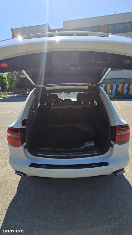 Porsche Cayenne Tiptronic S - 10