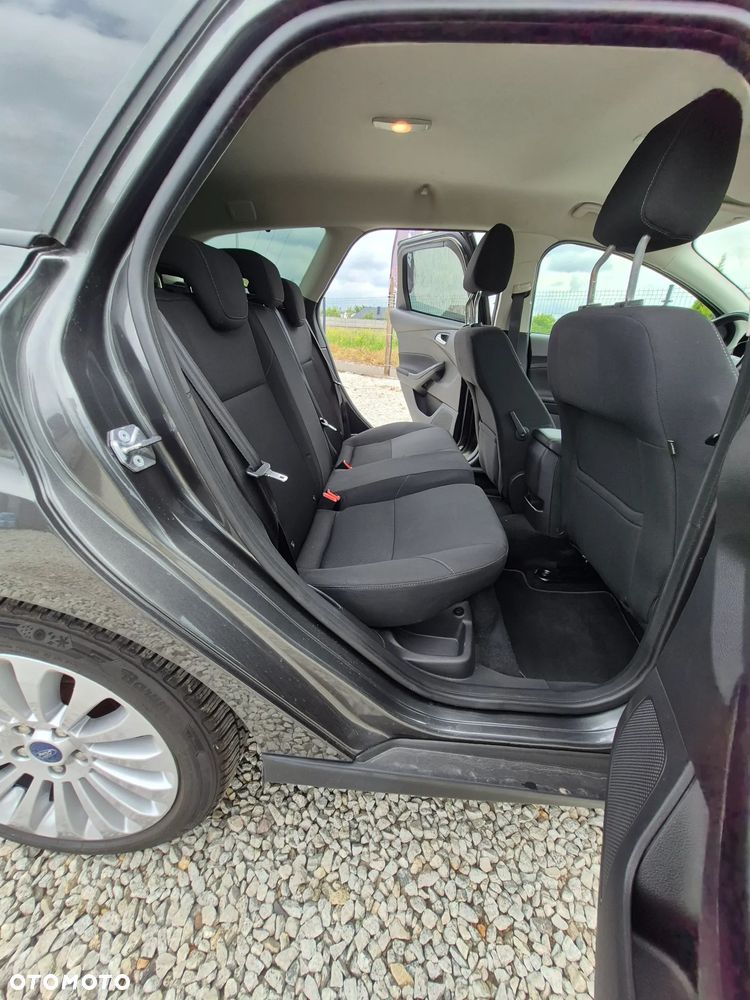 Ford Focus - 33