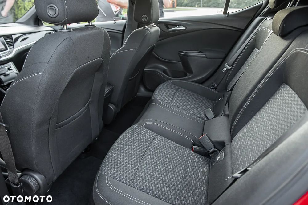 Opel Astra 1.4 Turbo Business - 25