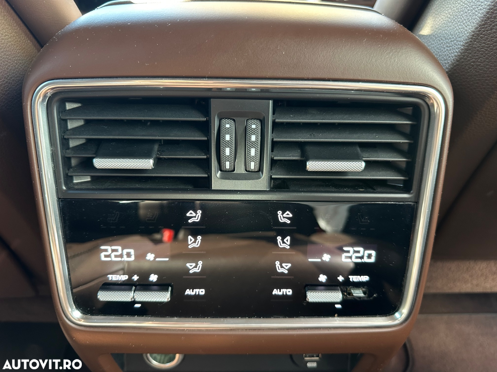 Porsche Cayenne Standard - 11