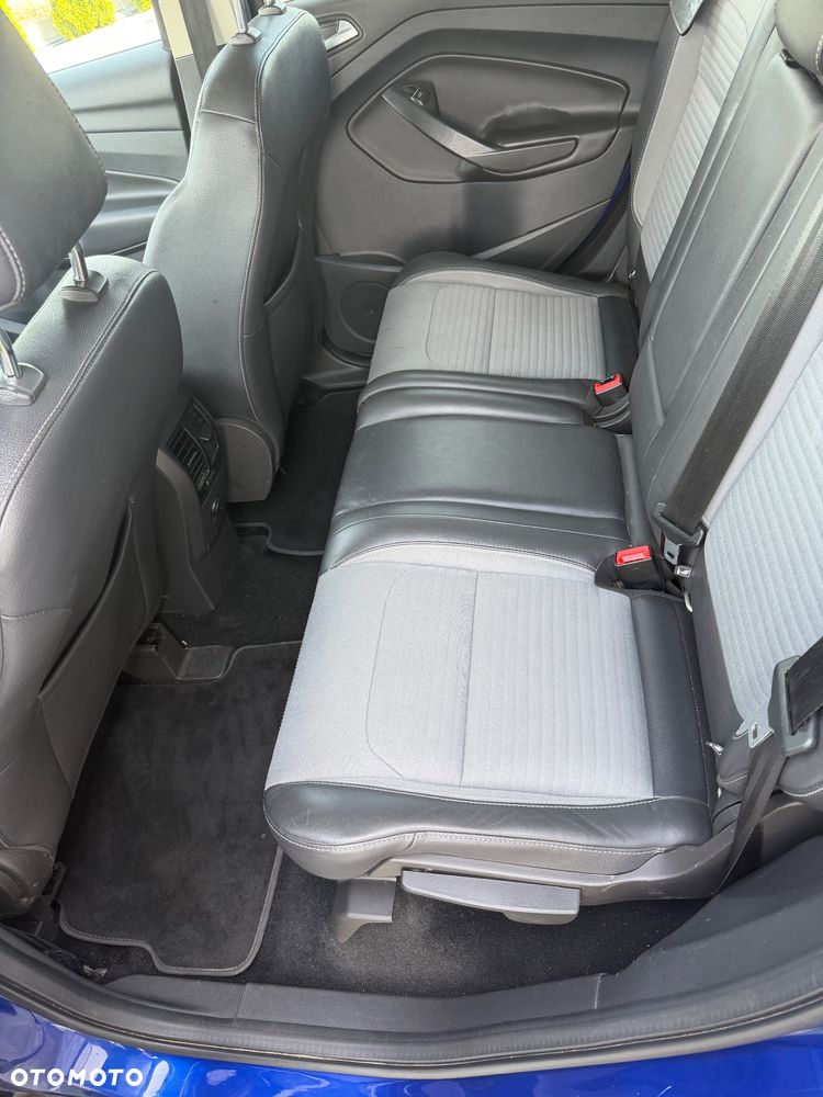 Ford Kuga 2.0 TDCi 4x4 Titanium - 10