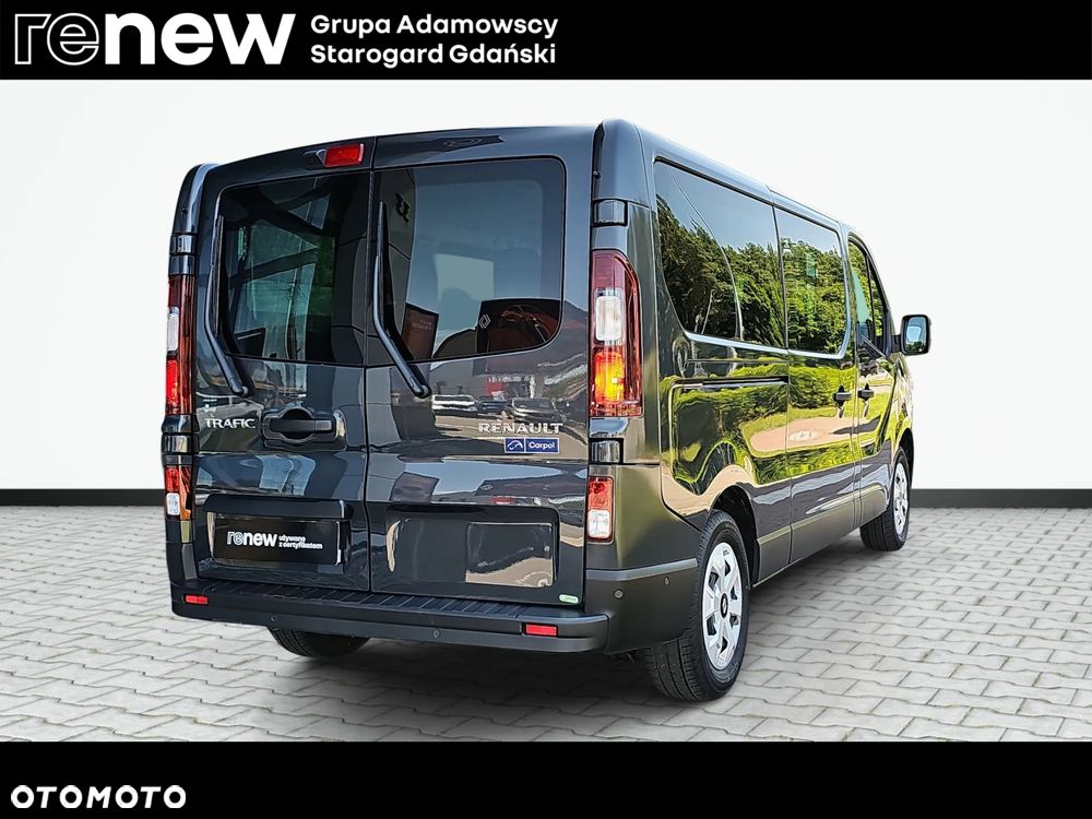 Renault Trafic 2.0 dCi EDC - 11
