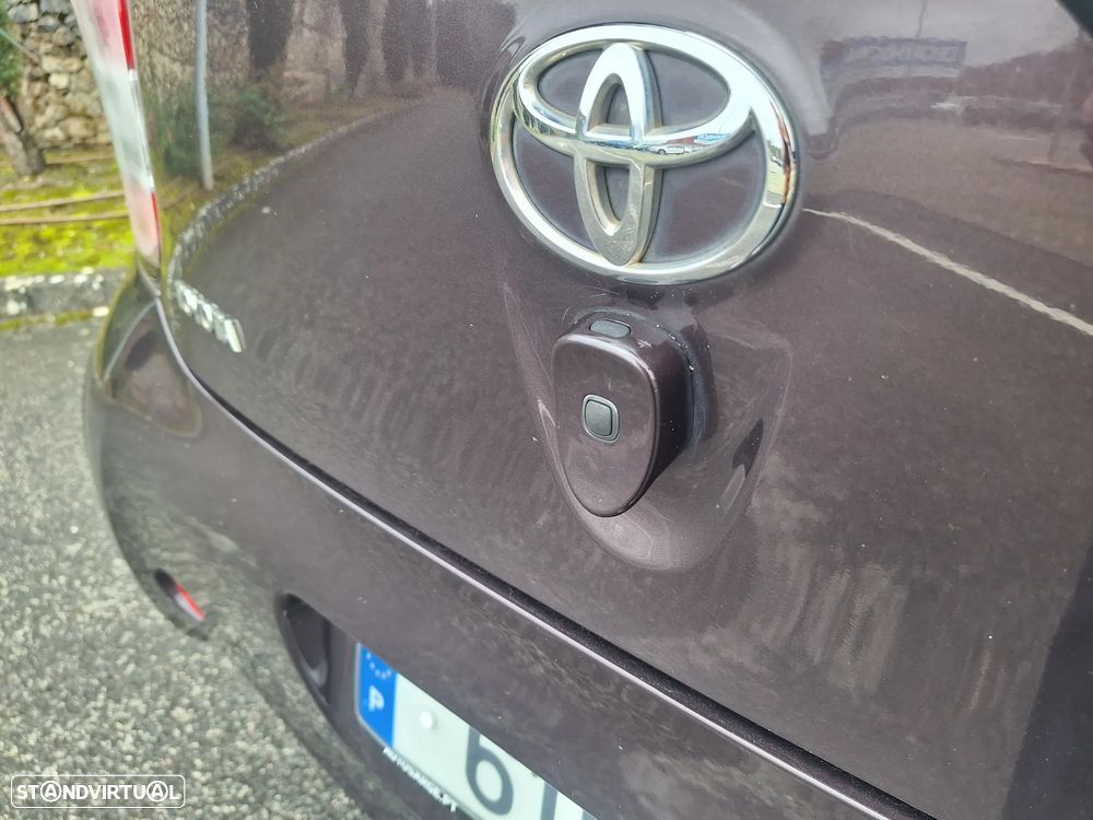 Toyota iQ 1.0 VVT-i 2 - 32