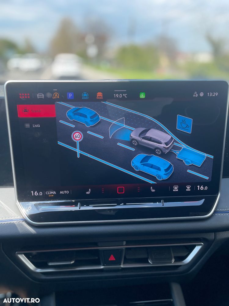 Volkswagen Tiguan - 15