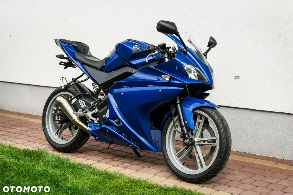 Yamaha YZF - 1