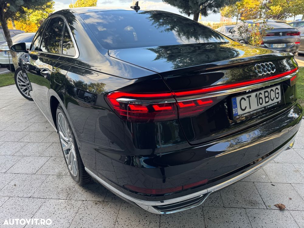 Audi A8 - 4