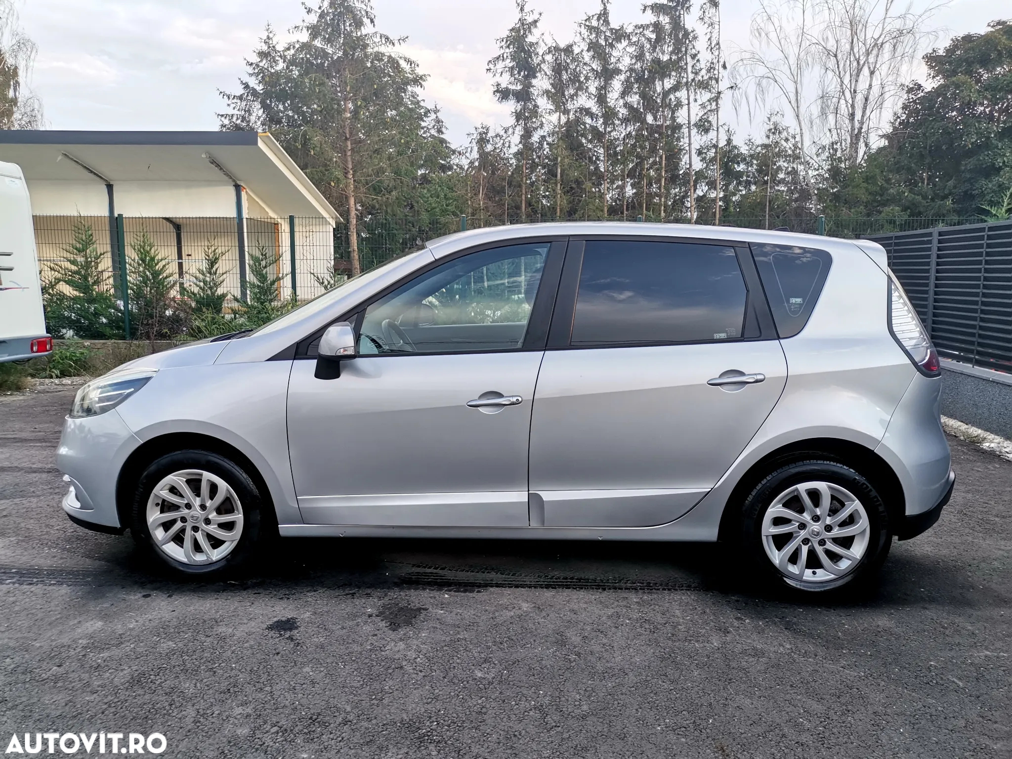 Renault Scenic - 9