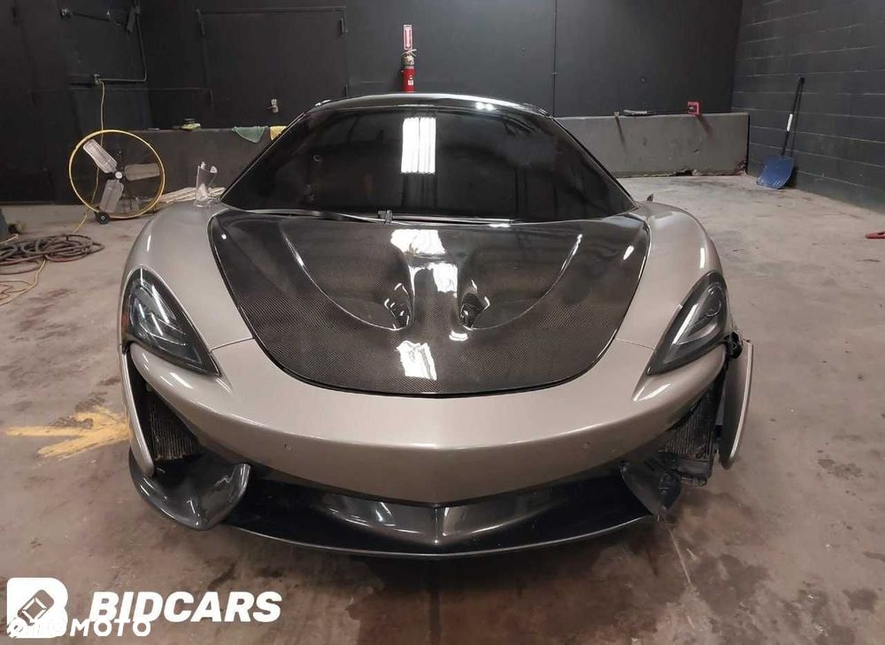 Części z McLaren 570S 3.8L V8 RWD z 2016 roku, wersja USA. - 4
