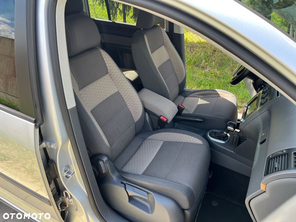 Volkswagen Touran 2.0 TDI DPF DSG Cross - 21