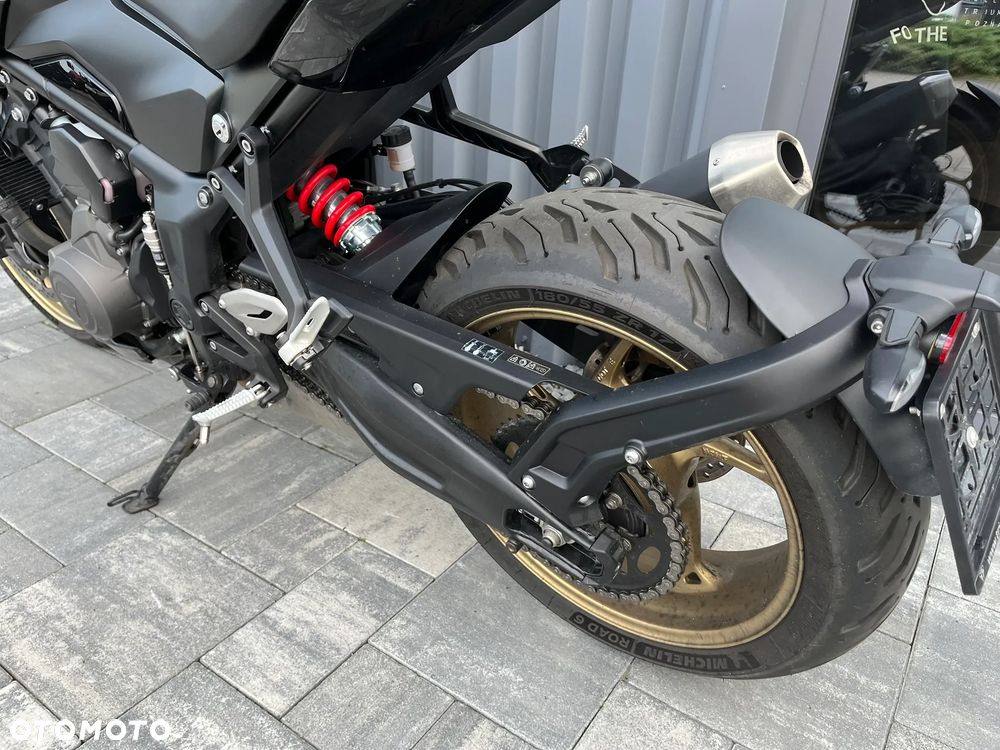 Triumph Trident - 4