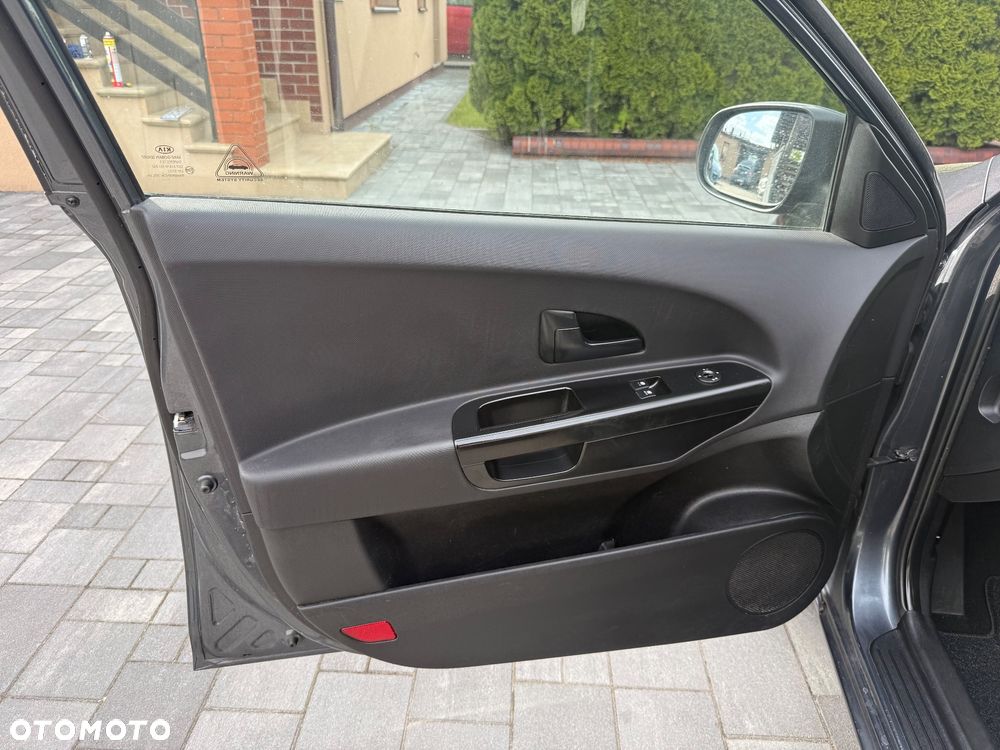 Kia Ceed 1.4 CVVT Dream-Team Edition - 28