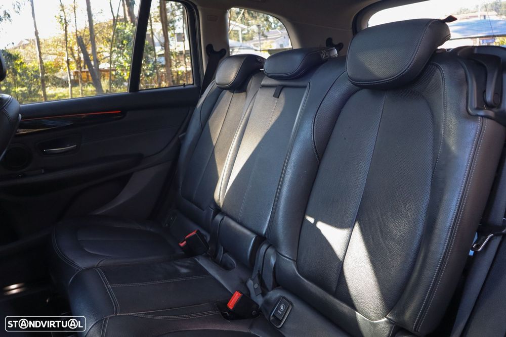 BMW 218 Gran Tourer d Auto - 7