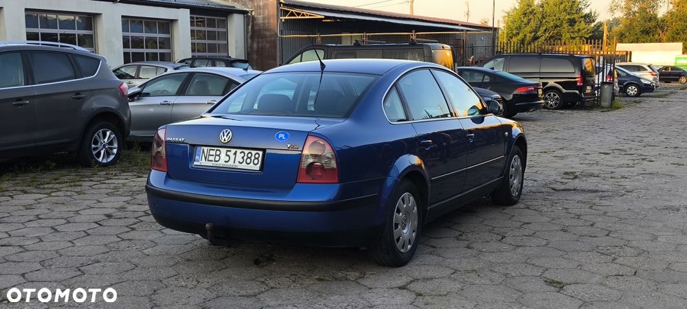 Volkswagen Passat - 3