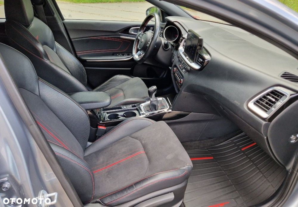 Kia ProCeed 1.6 T-GDI GT - 34