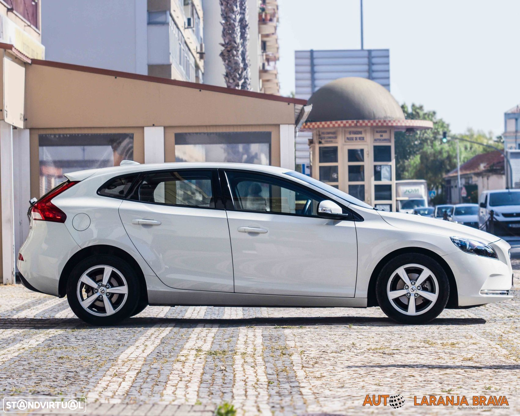 Volvo V40 2.0 D2 Summum Geartronic - 3