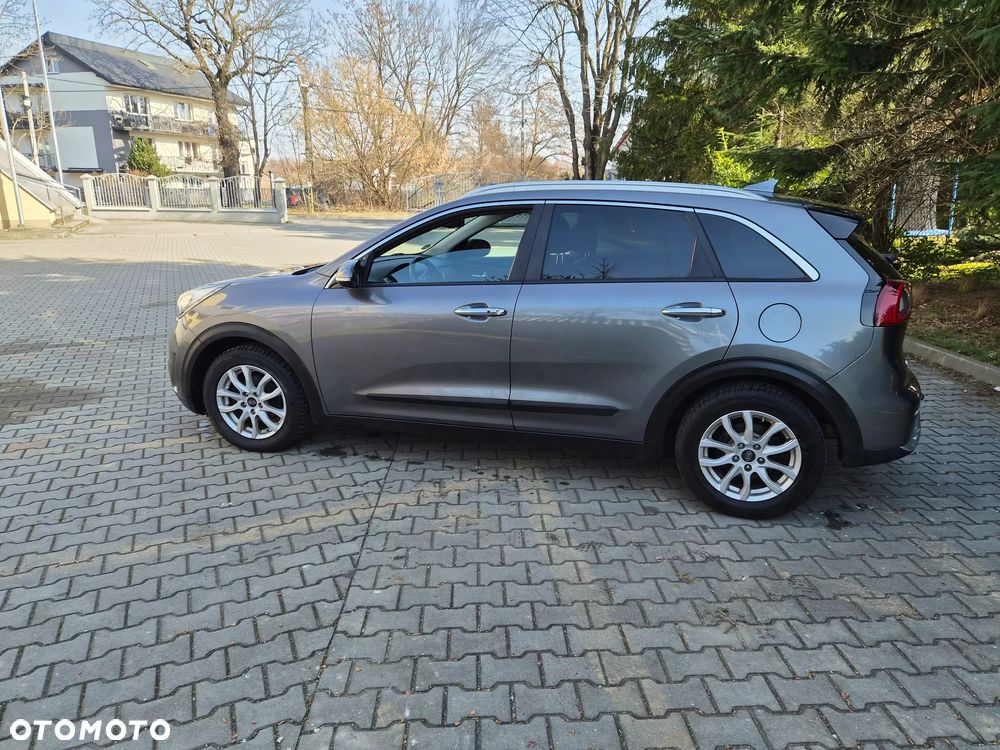 Kia Niro 1.6 GDI Hybrid Business Line - 10