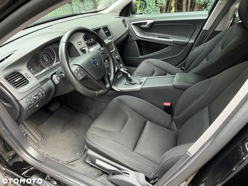 Volvo V60 D2 Geartronic Summum - 9