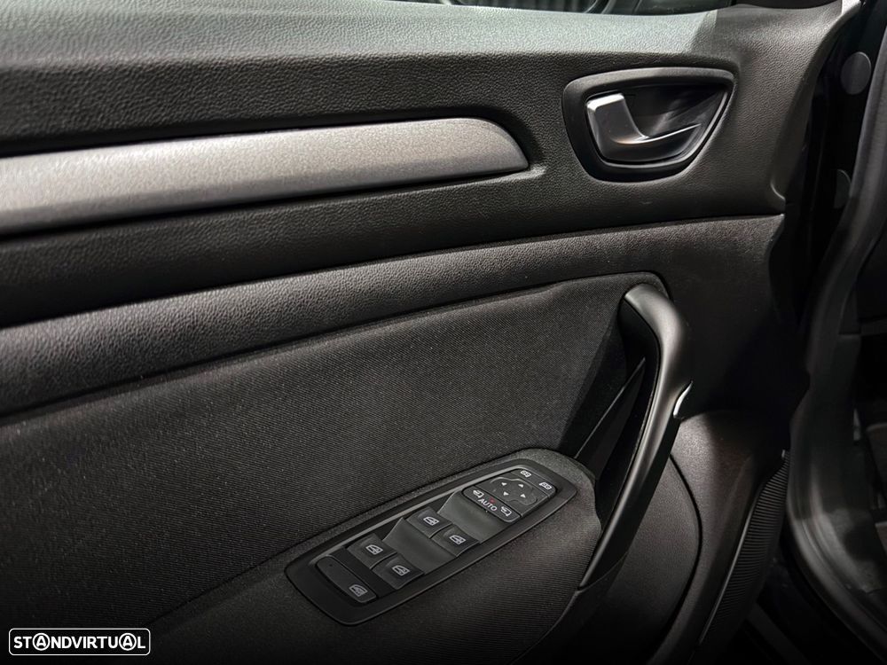 Renault Mégane 1.5 Blue dCi Intens - 14