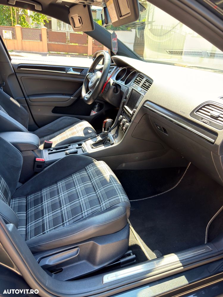Volkswagen Golf GTD (BlueMotion Technology) DSG - 24