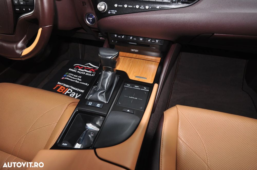 Lexus Seria ES 300h Luxury Line - 24