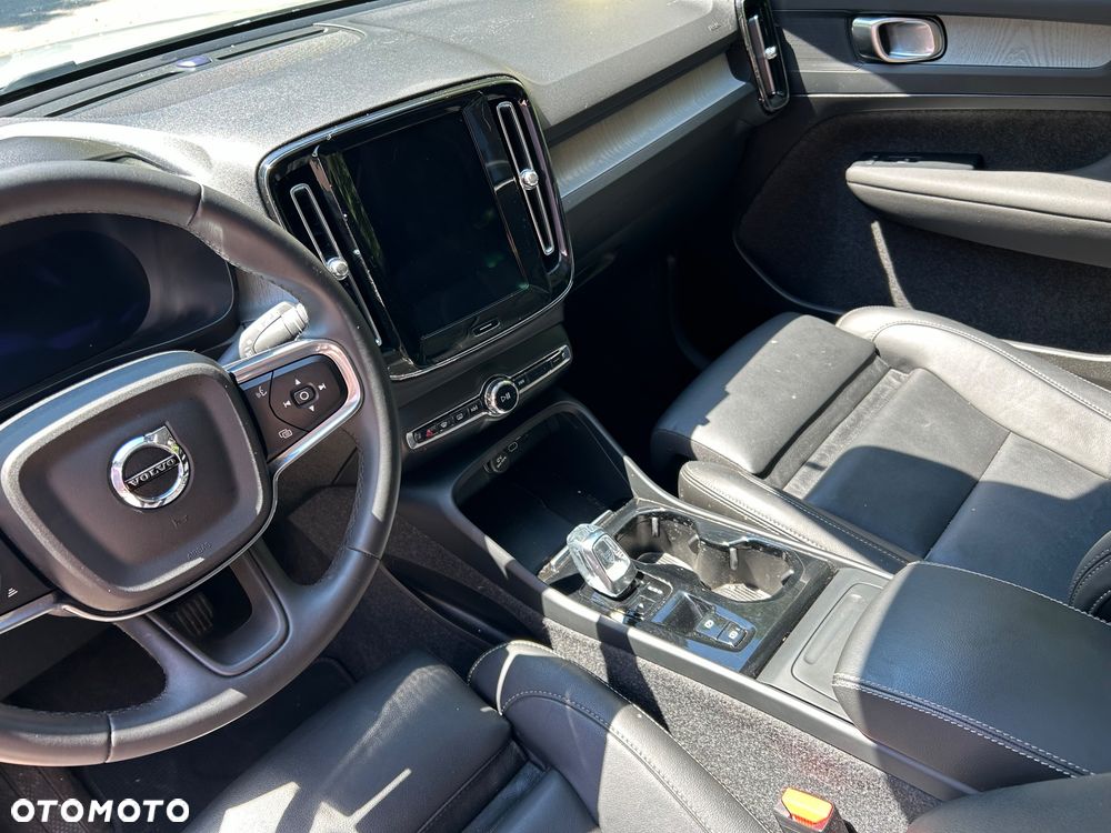 Volvo XC 40 B5 B AWD Momentum Pro - 12