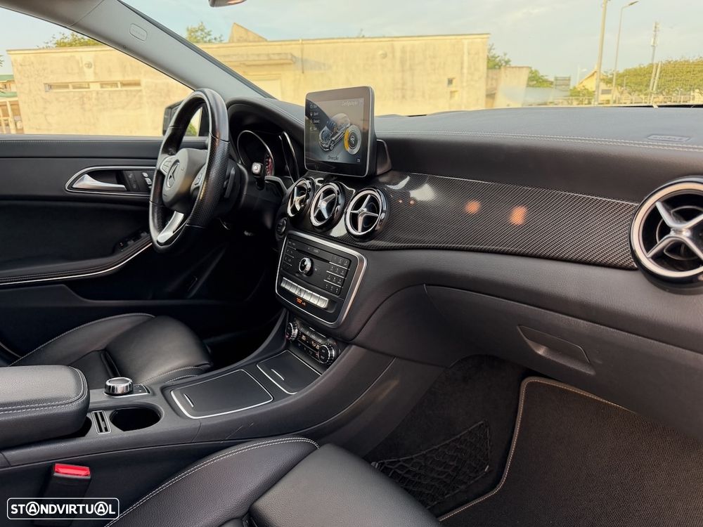 Mercedes-Benz CLA 220 d Shooting Brake AMG Line Aut. - 19