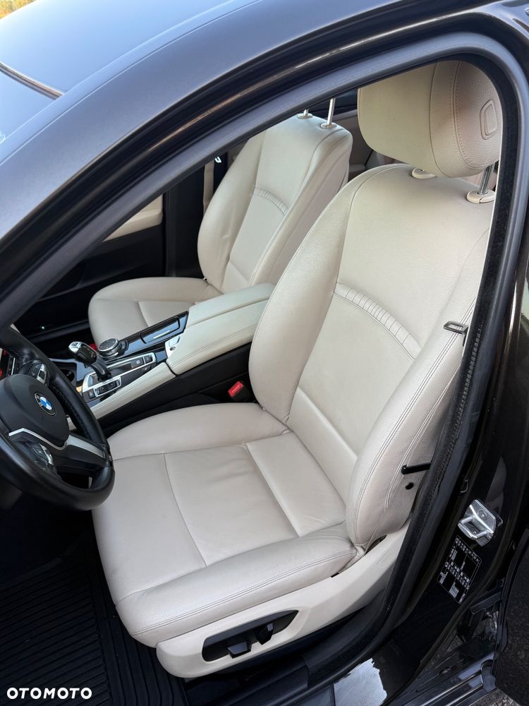 BMW Seria 5 518d Luxury Line - 17