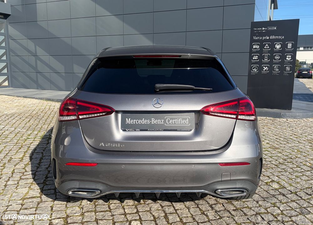 Mercedes-Benz A 250 e AMG Line - 4