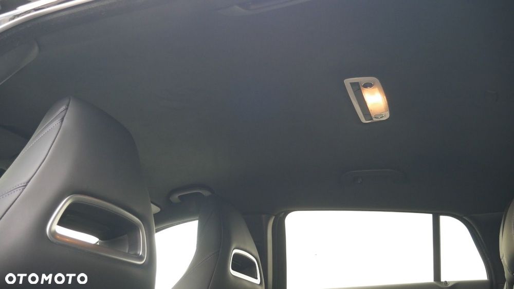 Infiniti Q30 - 15