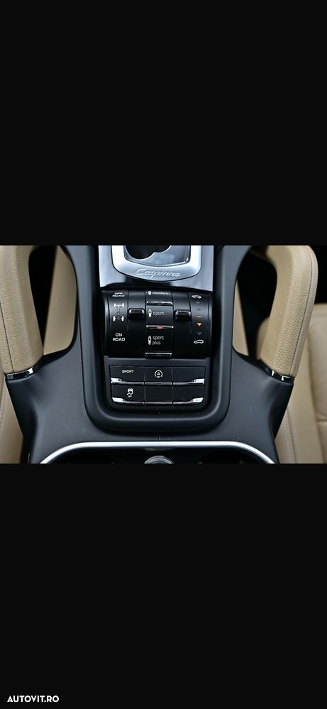 Porsche Cayenne 3.0 L - 26
