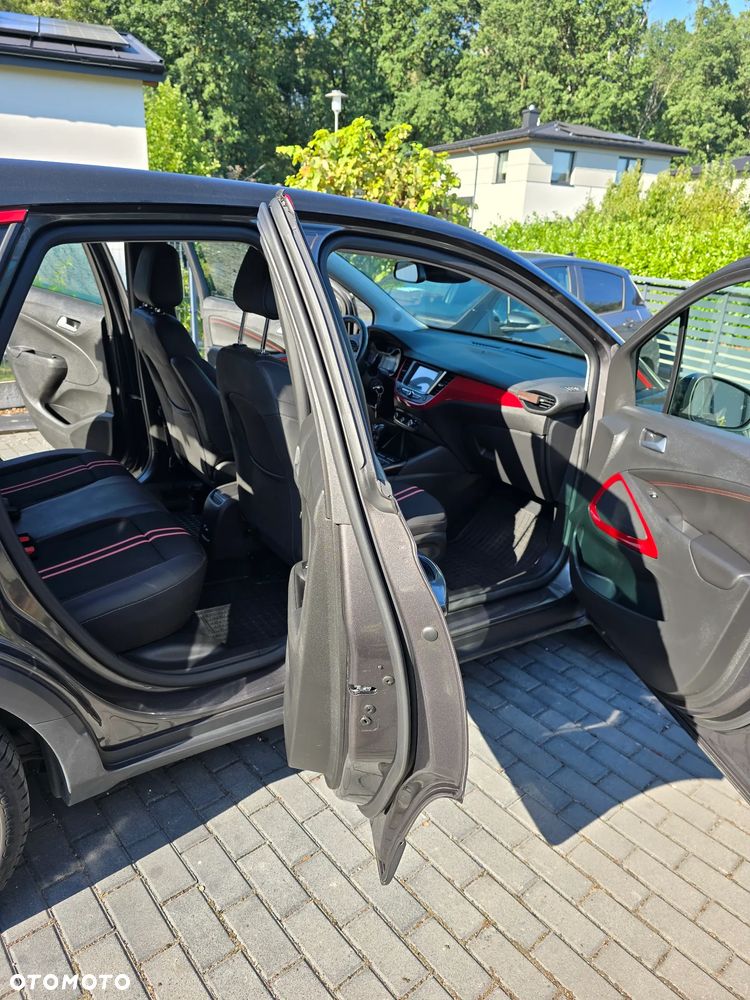 Opel Crossland 1.2 T GS Line - 10