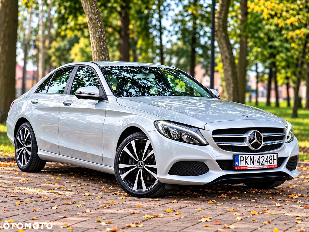 Mercedes-Benz Klasa C 200 4Matic 9G-TRONIC - 3