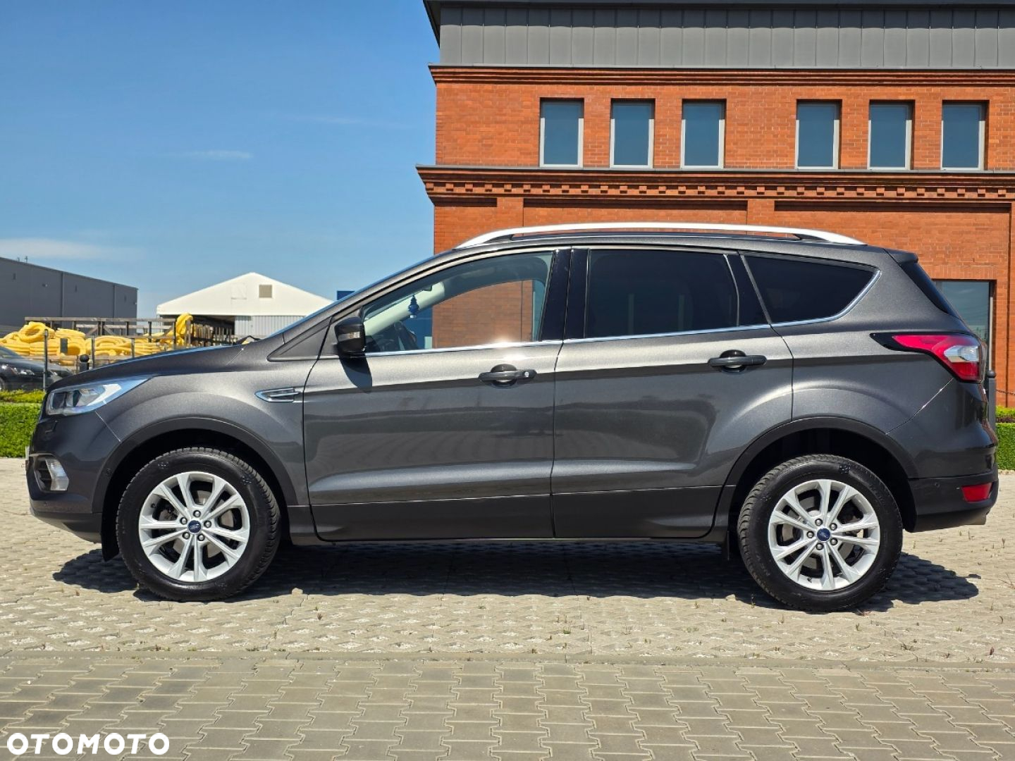 Ford Kuga - 3