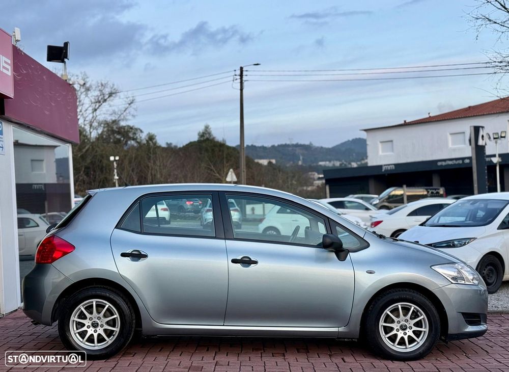 Toyota Auris 1.4 D-4D Exclusive - 7