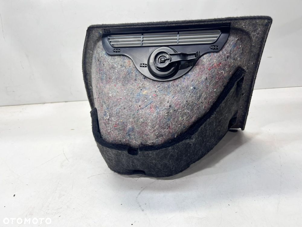 TAPICERKA BOCZEK BAGAŻNIKA AUDI A4 B9 8W9863992 - 2