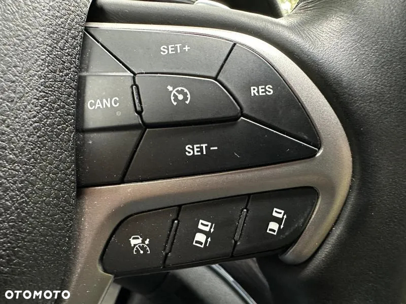 Jeep Grand Cherokee 3.0 CRD Overland - 25