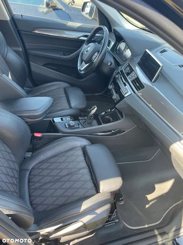 BMW X1 sDrive18i xLine - 8