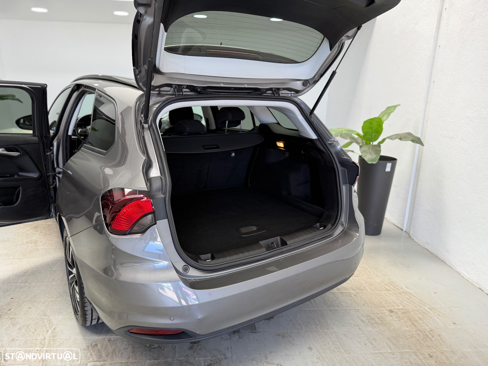 Fiat Tipo Station Wagon 1.3 M-Jet Lounge J17 - 12
