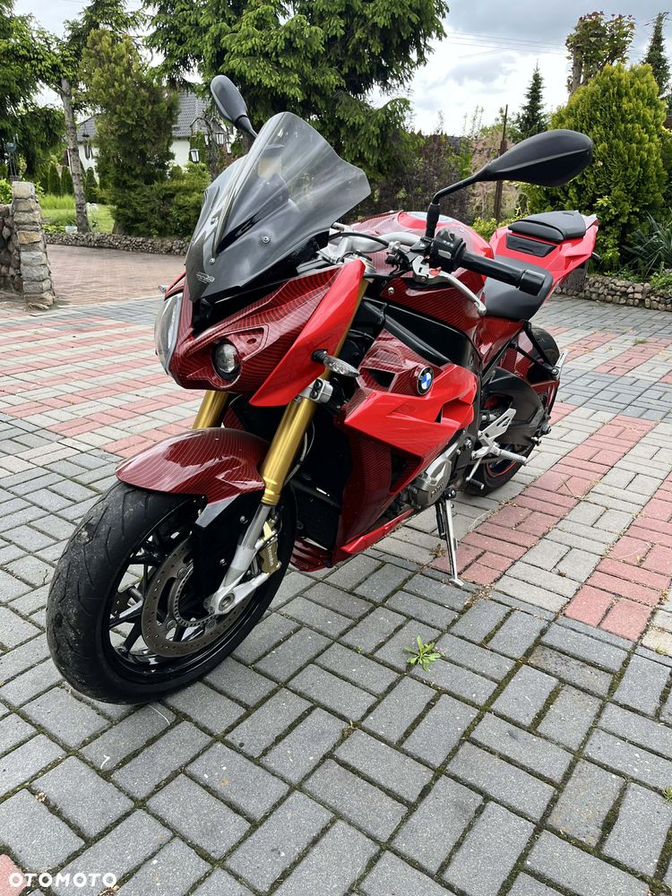 BMW R - 1