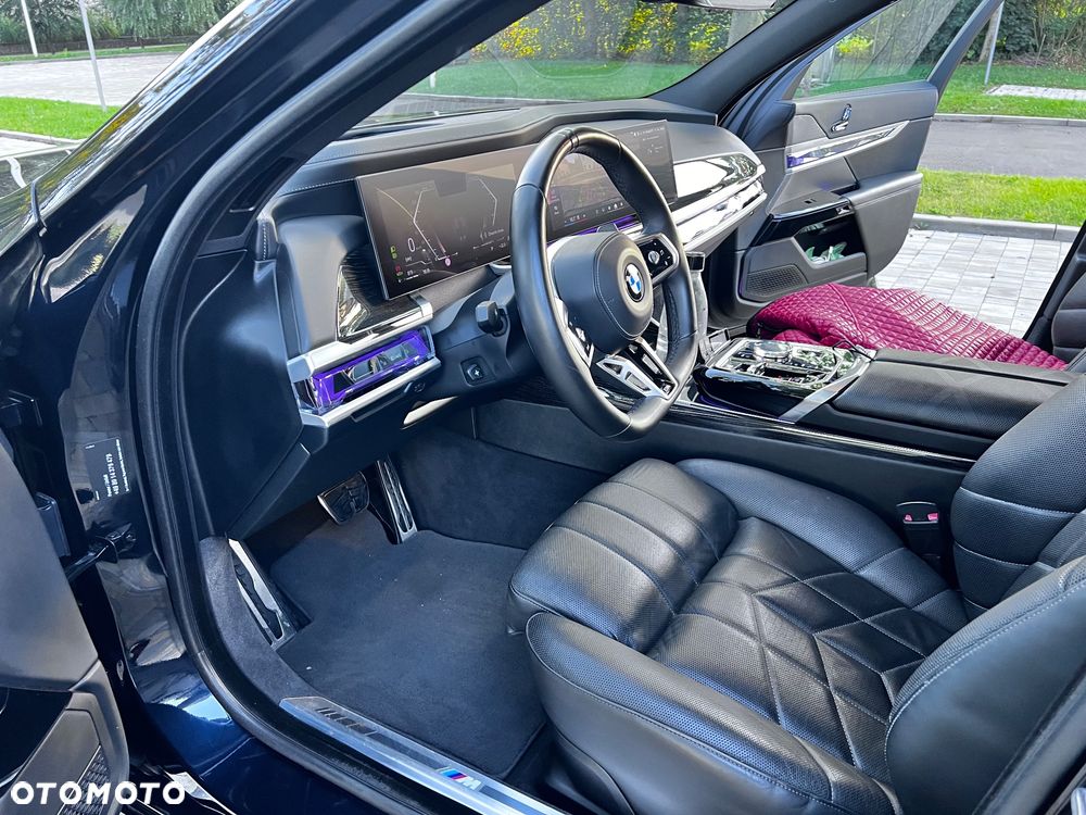 BMW Seria 7 740d xDrive - 24