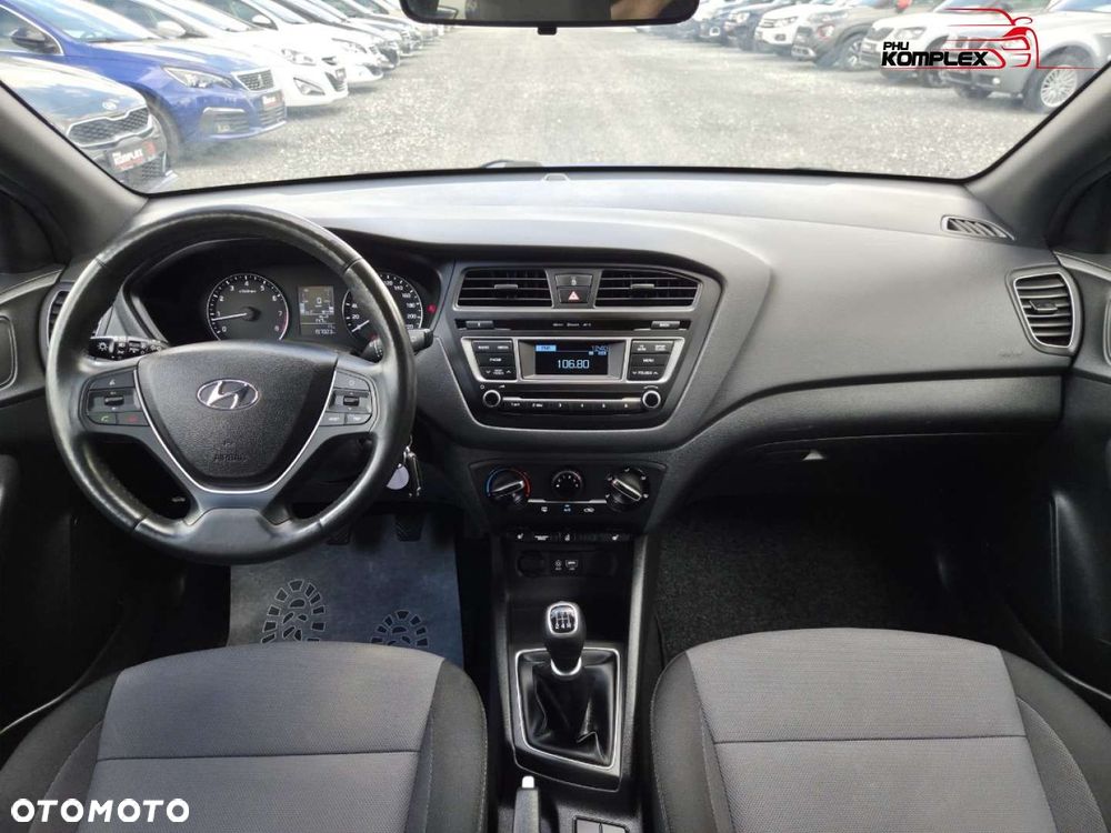 Hyundai i20 - 13