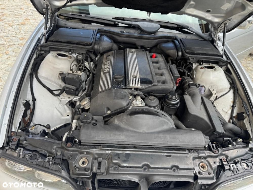 BMW Seria 5 520i Touring Edition Lifestyle - 5